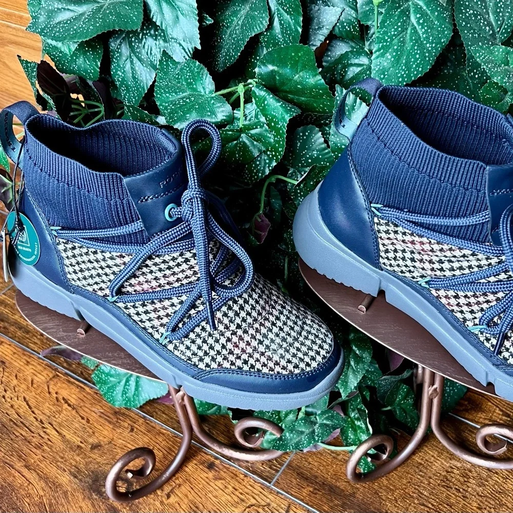 FINAL PRICE DROP $10: NWT, Rockport Women’s Bungee Bootie 
Size: Women’s 6.5 - Picture 5 of 15